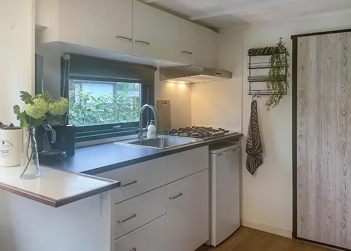 Camping 1 Bedroom Cozy Stacaravan In