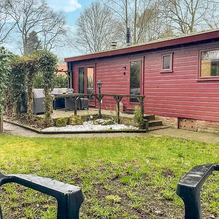 1 Bedroom Cozy Stacaravan In